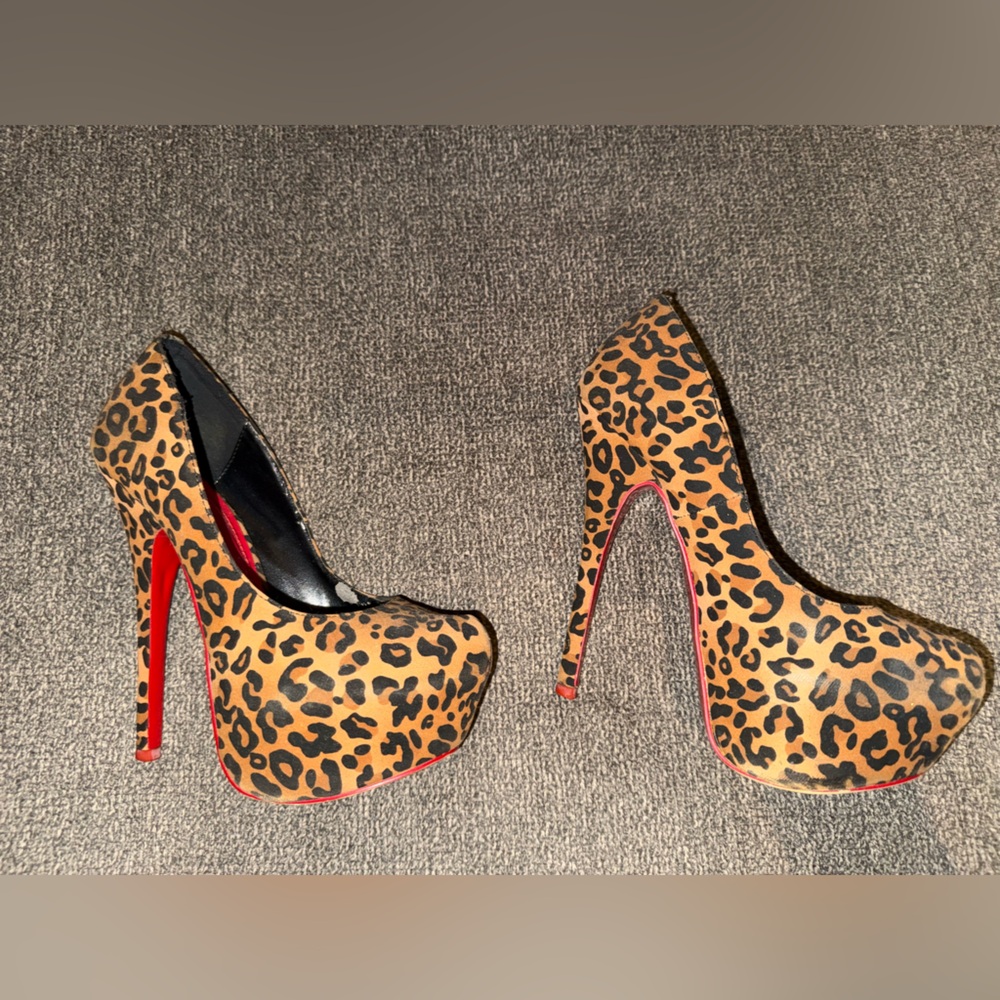 RED BOTTOMS Leopard animal Print Stiletto high Heels Red Soles 7.5 valentine - Picture 5 of 11